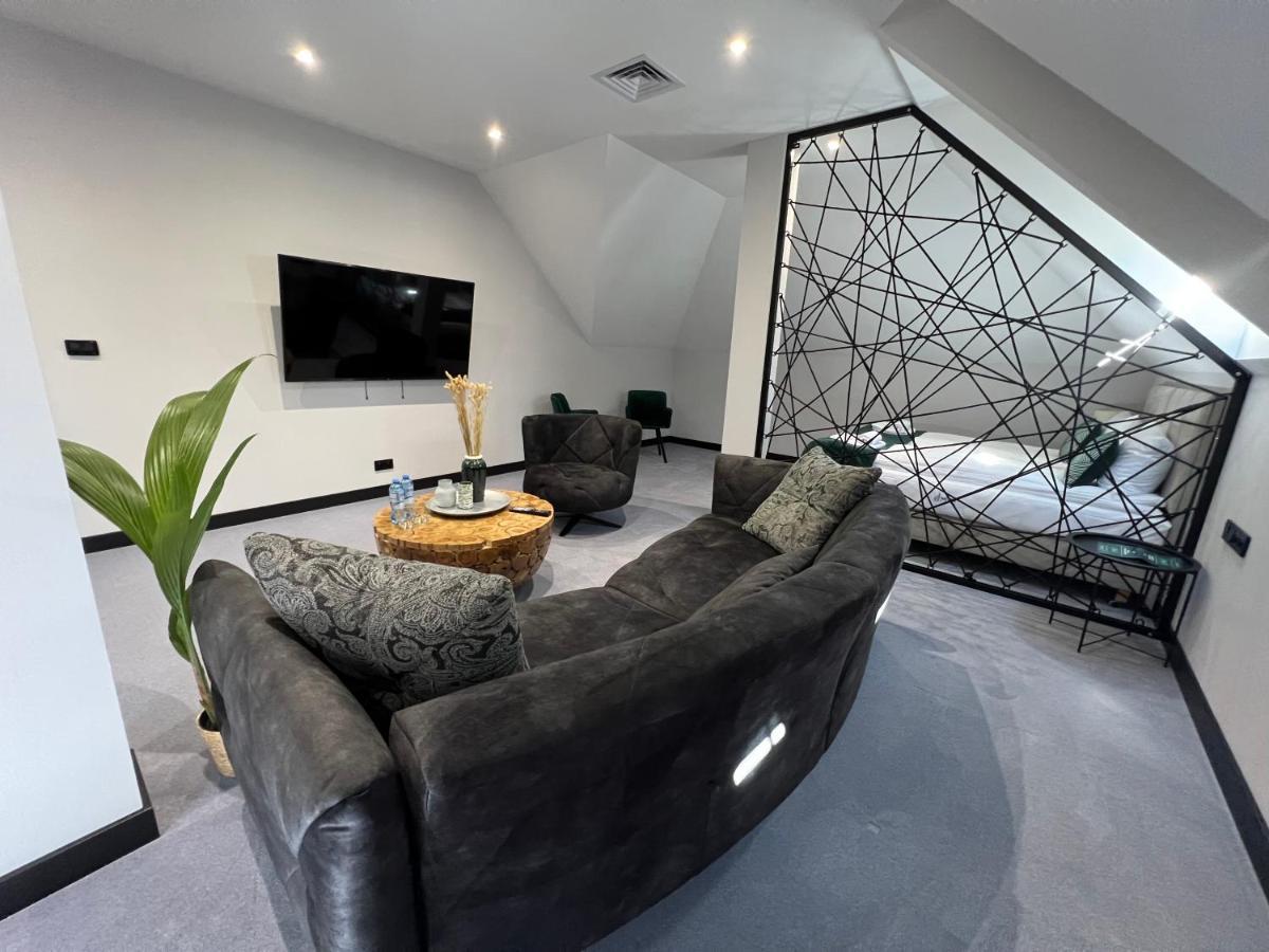 Hotel Natura Slonsk Ngoại thất bức ảnh